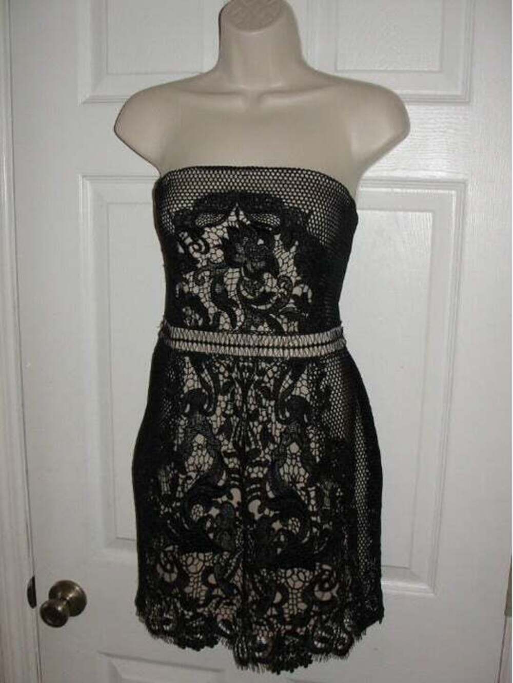EXPRESS NUDE LACE MINI DRESS SIZE 0 WEDDING GUEST PROM COCKTAIL SEXY LACE